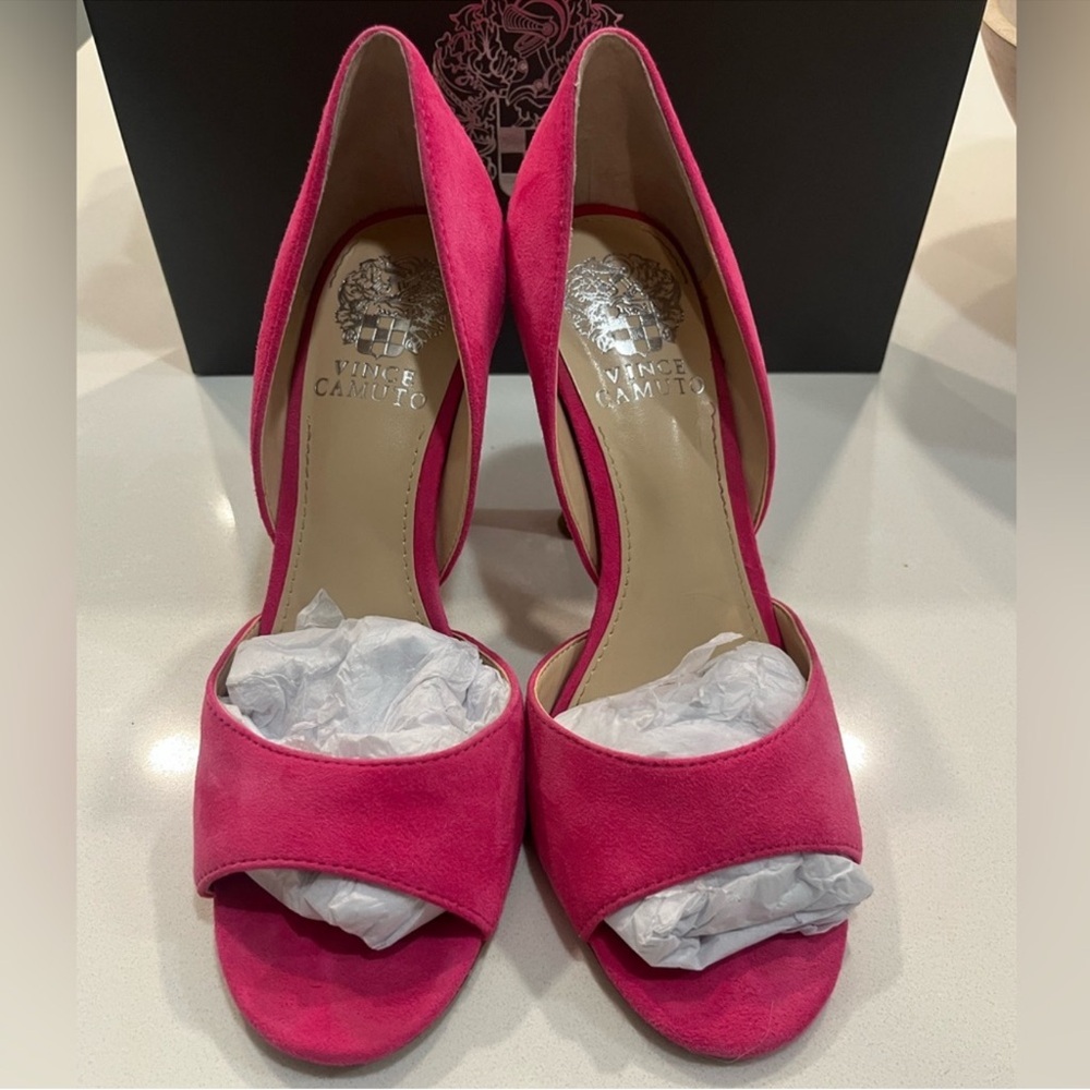 Vince Camuto Heels - Picture 4 of 11